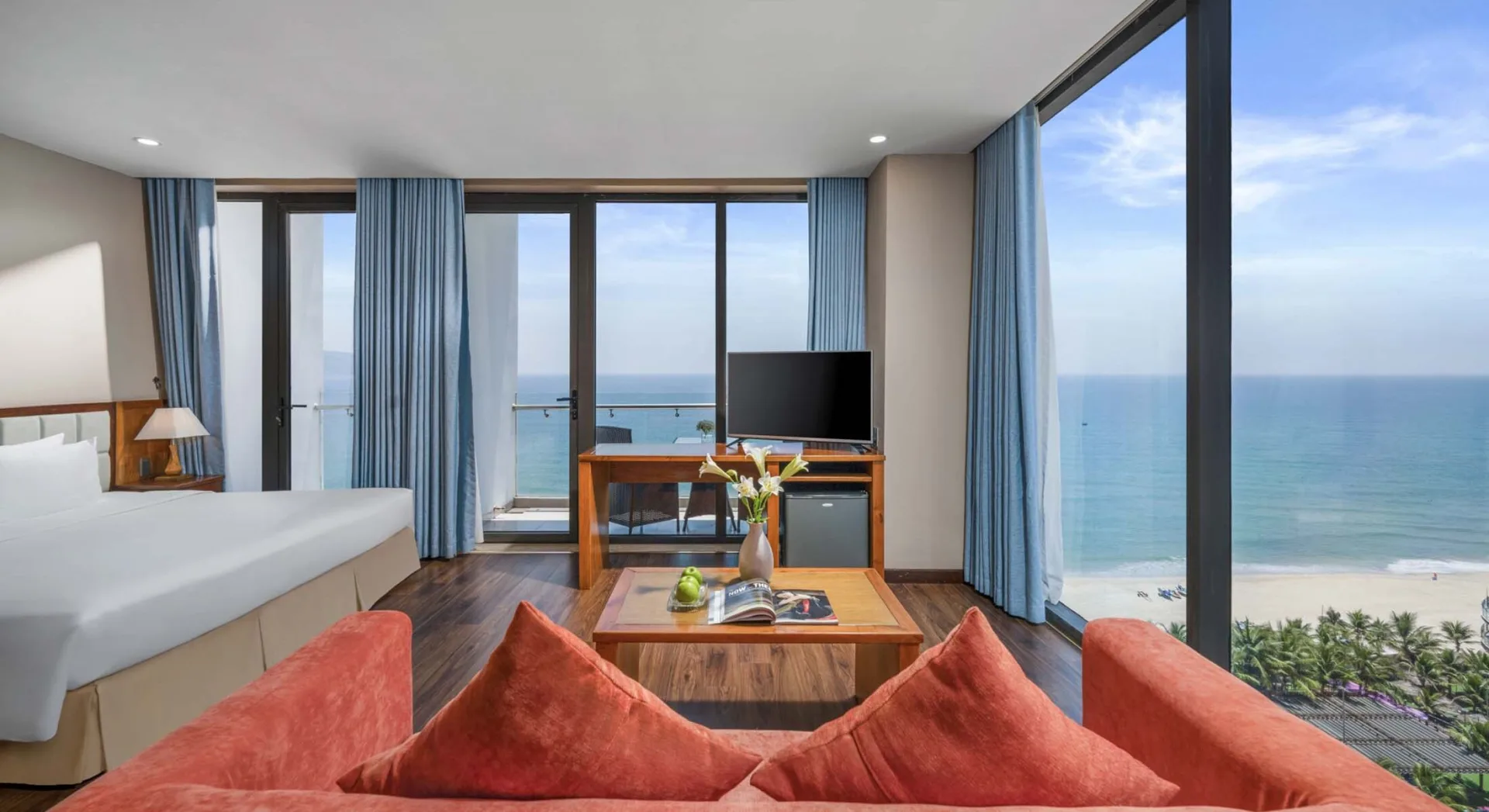 Tổng Đài Yarra Ocean Suites Danang: Hotline Đặt Phòng Chính Thức & Hỗ Trợ 24/7