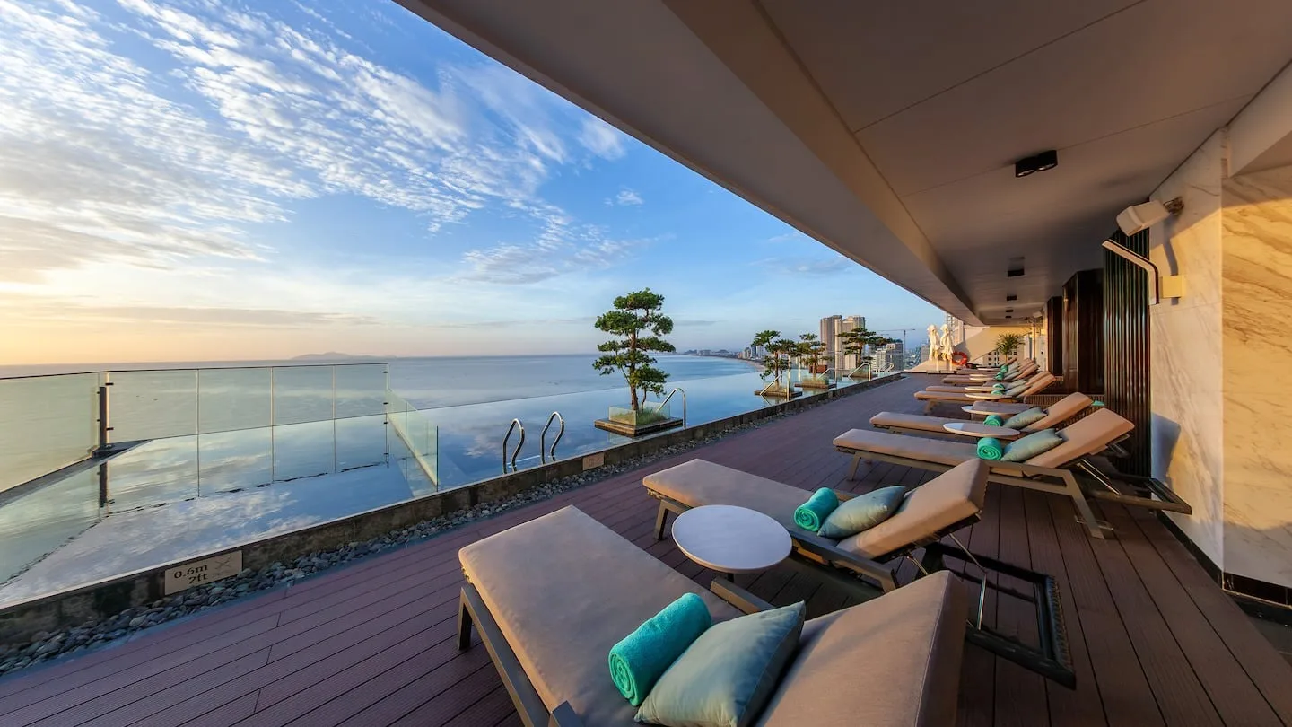 Hilton Garden Inn Da Nang: Số Điện Thoại Tổng Đài, Hotline Đặt Phòng Chính Thức & Trải Nghiệm Lưu Trú Đẳng Cấp