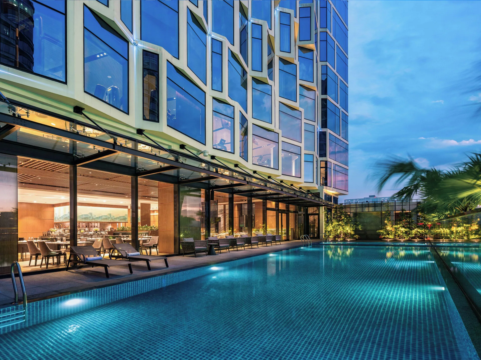 Hotline Liên Hệ Số Điện Thoại Tổng Đài Bay Capital Danang Đặt Phòng Chính Thức