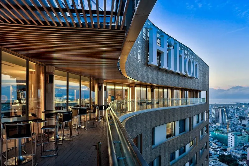 Hilton Da Nang: Hotline, Tổng Đài & Đặt Phòng Chính Thức Khách Sạn Biểu Tượng Bên Dòng Sông Hàn Thơ Mộng