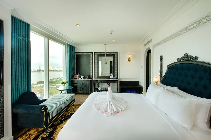 Hotline Liên Hệ Số Điện Thoại Tổng Đài Fivitel Danang Hotel Đặt Phòng Chính Thức
