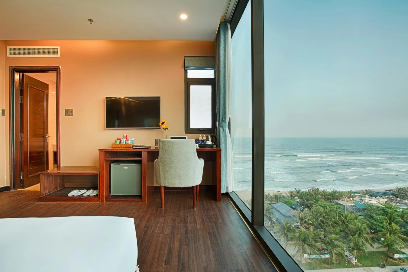 Tổng Đài Adamo Hotel: Hotline Đặt Phòng Chính Thức & Hỗ Trợ 24/7