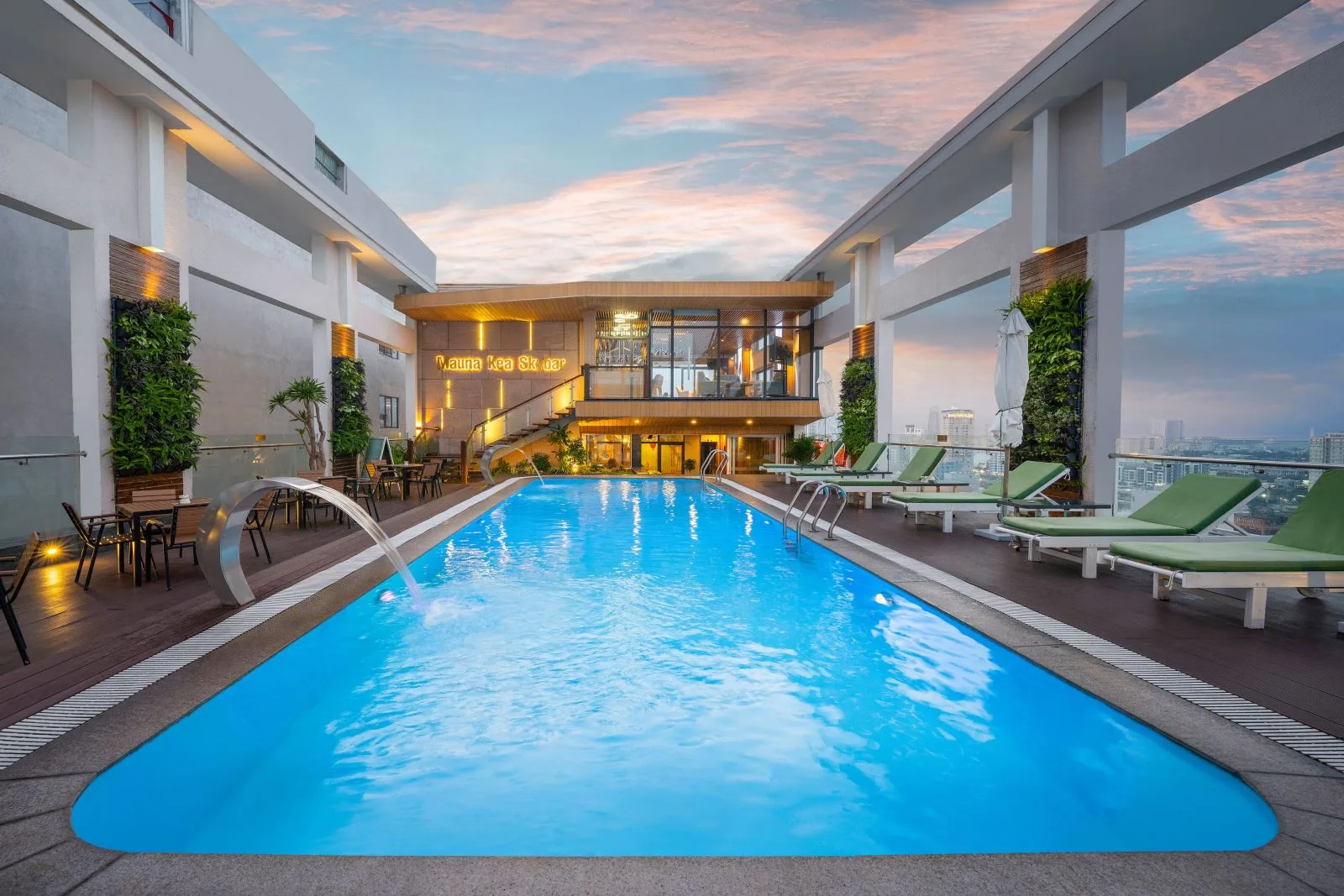 Diamond Sea Hotel: Số Điện Thoại Tổng Đài, Hotline Đặt Phòng Chính Thức & Kỳ Nghỉ Tuyệt Vời Tại Đà Nẵng