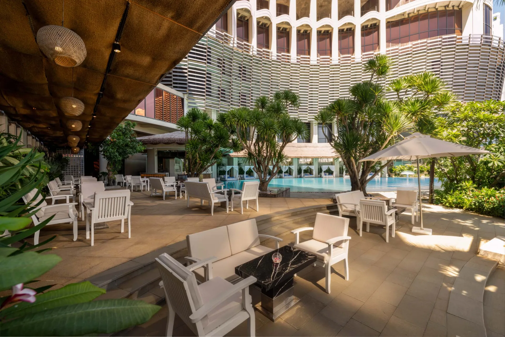 Holiday Beach Hotel Danang: Số Điện Thoại Tổng Đài, Hotline Đặt Phòng Chính Thức & Trải Nghiệm Nghỉ Dưỡng Ven Biển