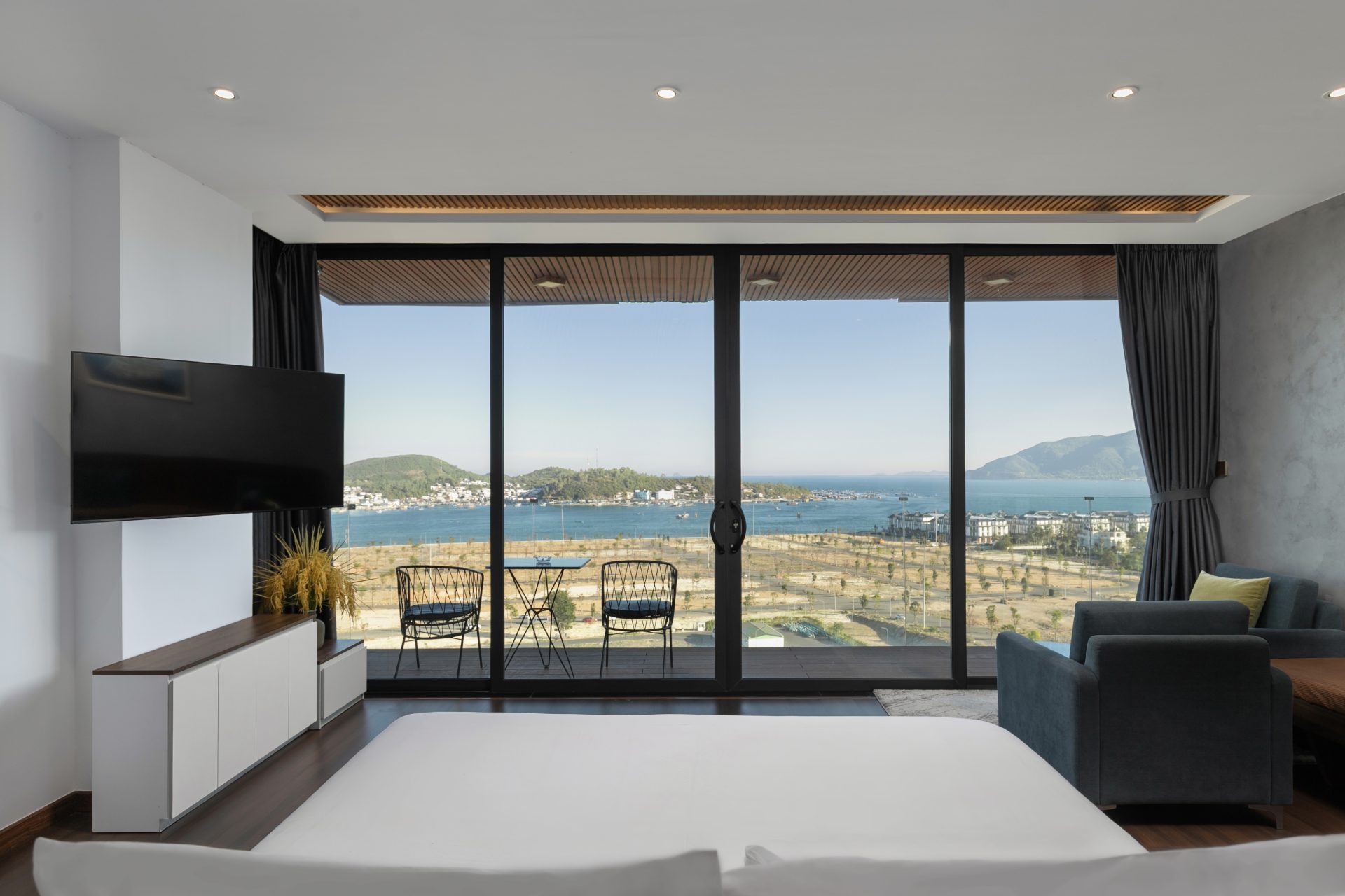 check lịch villa Nha Trang