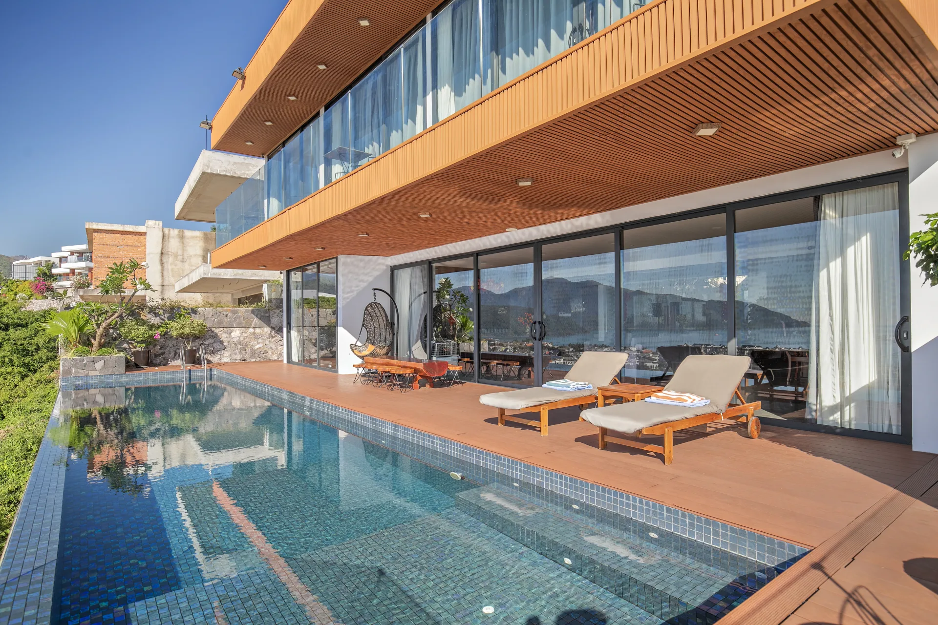 lịch trống Ocean Front villa Nha Trang