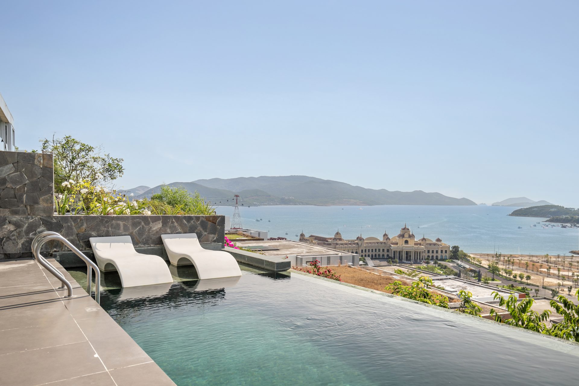 đánh giá Oceanfront Anh Nguyễn Nha Trang