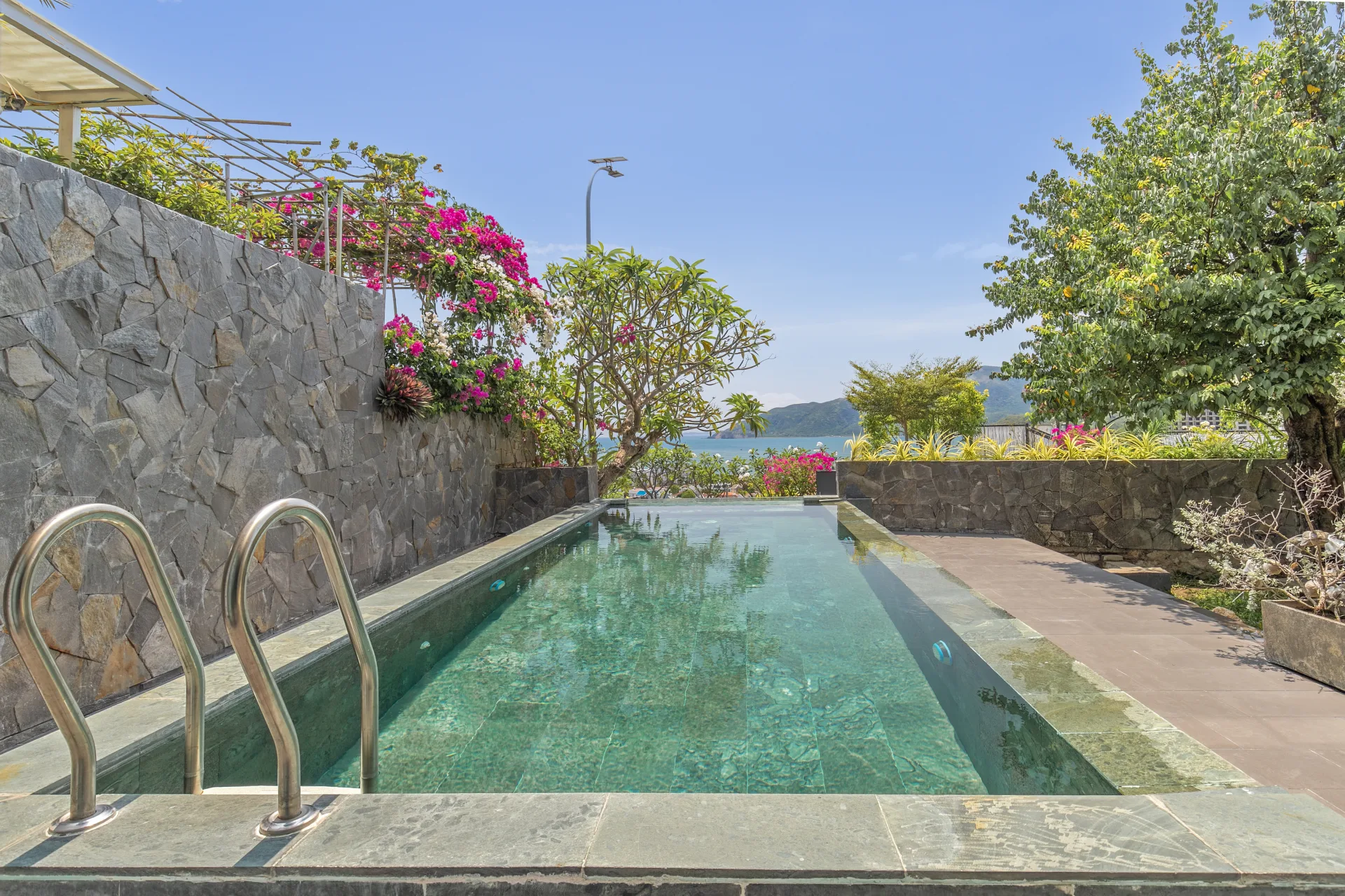 Oceanfront Nha Trang booking