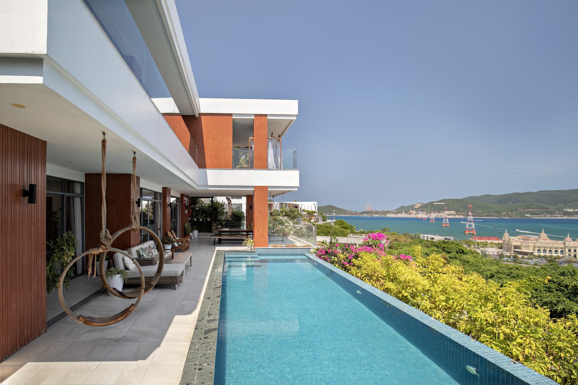 review oceanfront nha trang