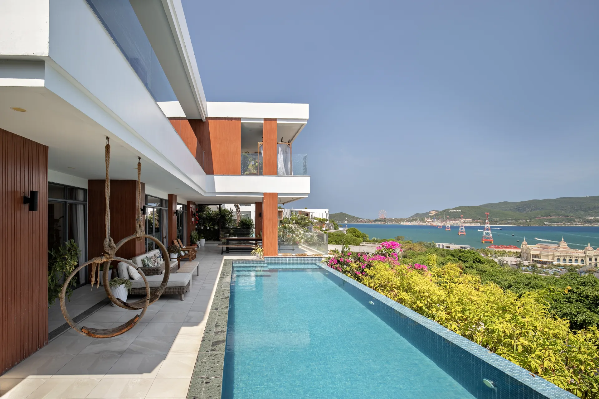 check lịch Oceanfront Nha Trang