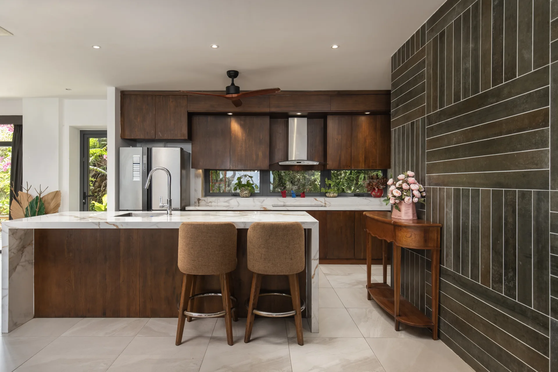 review Oceanfront villa Nha Trang