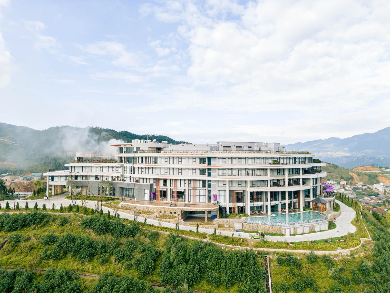 Lady Hill Sapa Resort							 							