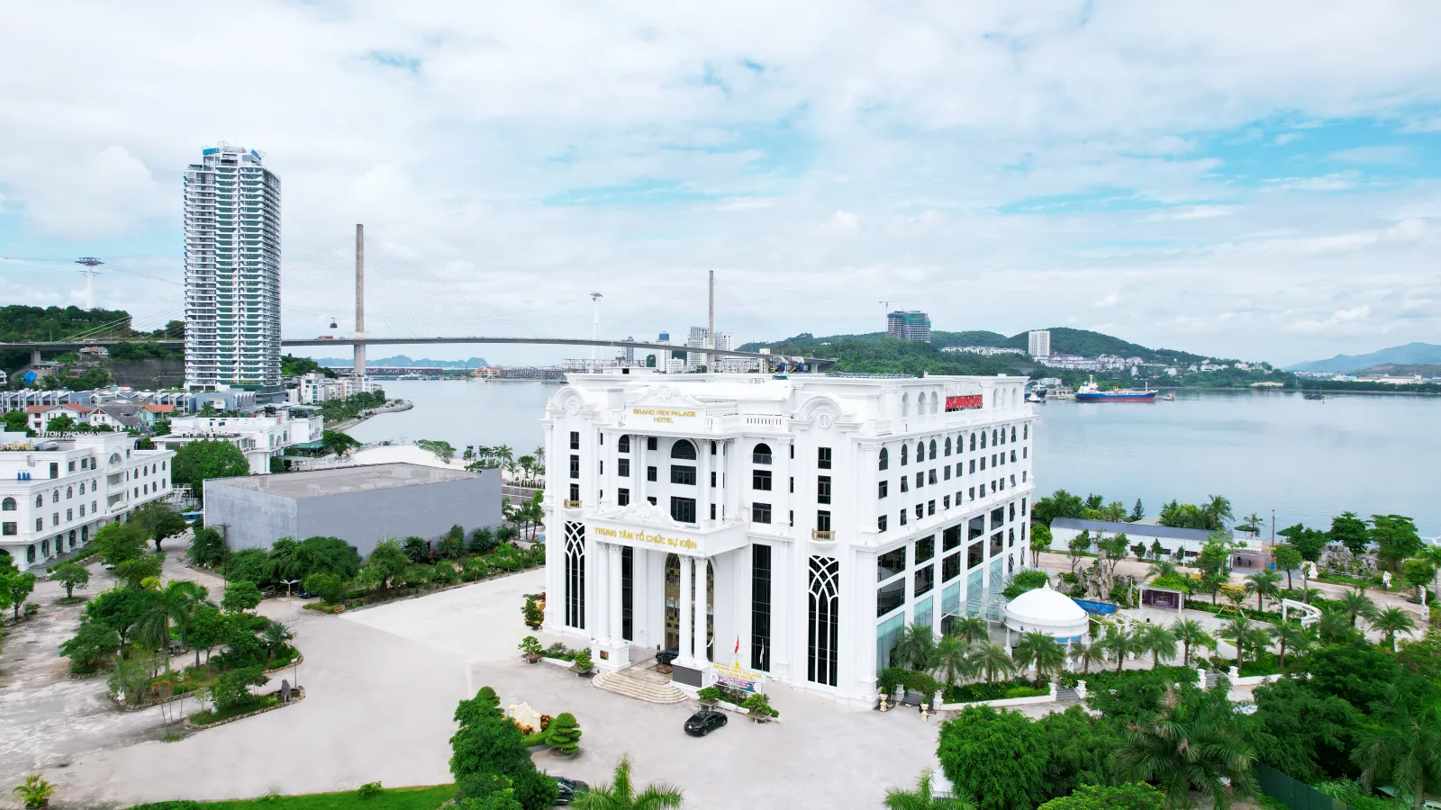 GRAND VIEW PALACE HA LONG