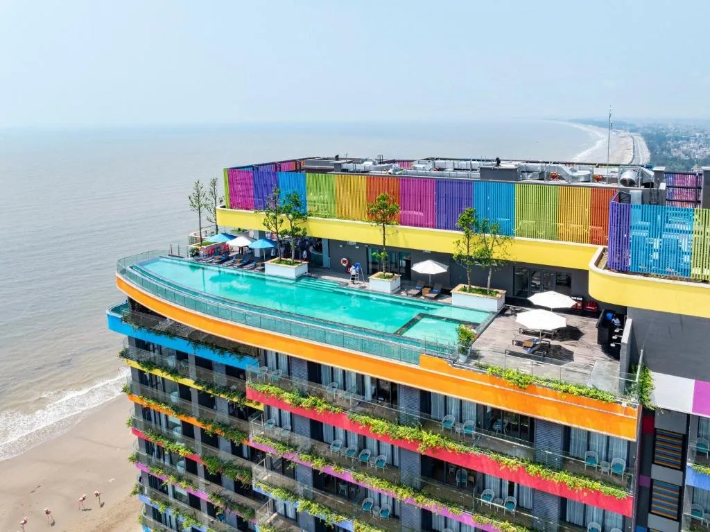 FLAMINGO IBIZA HẢI TIẾN