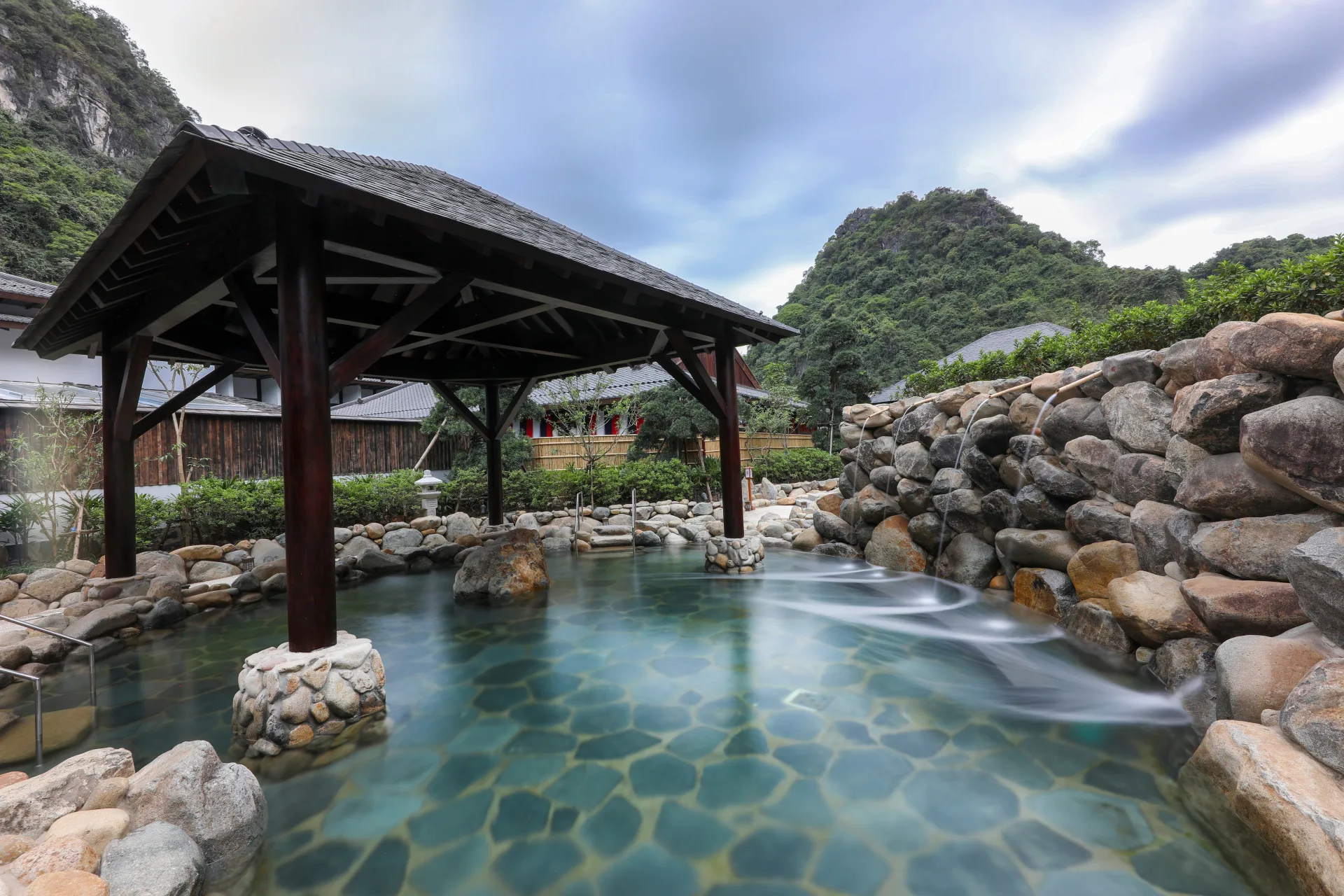 HILTON QUANG HANH ONSEN RESORT