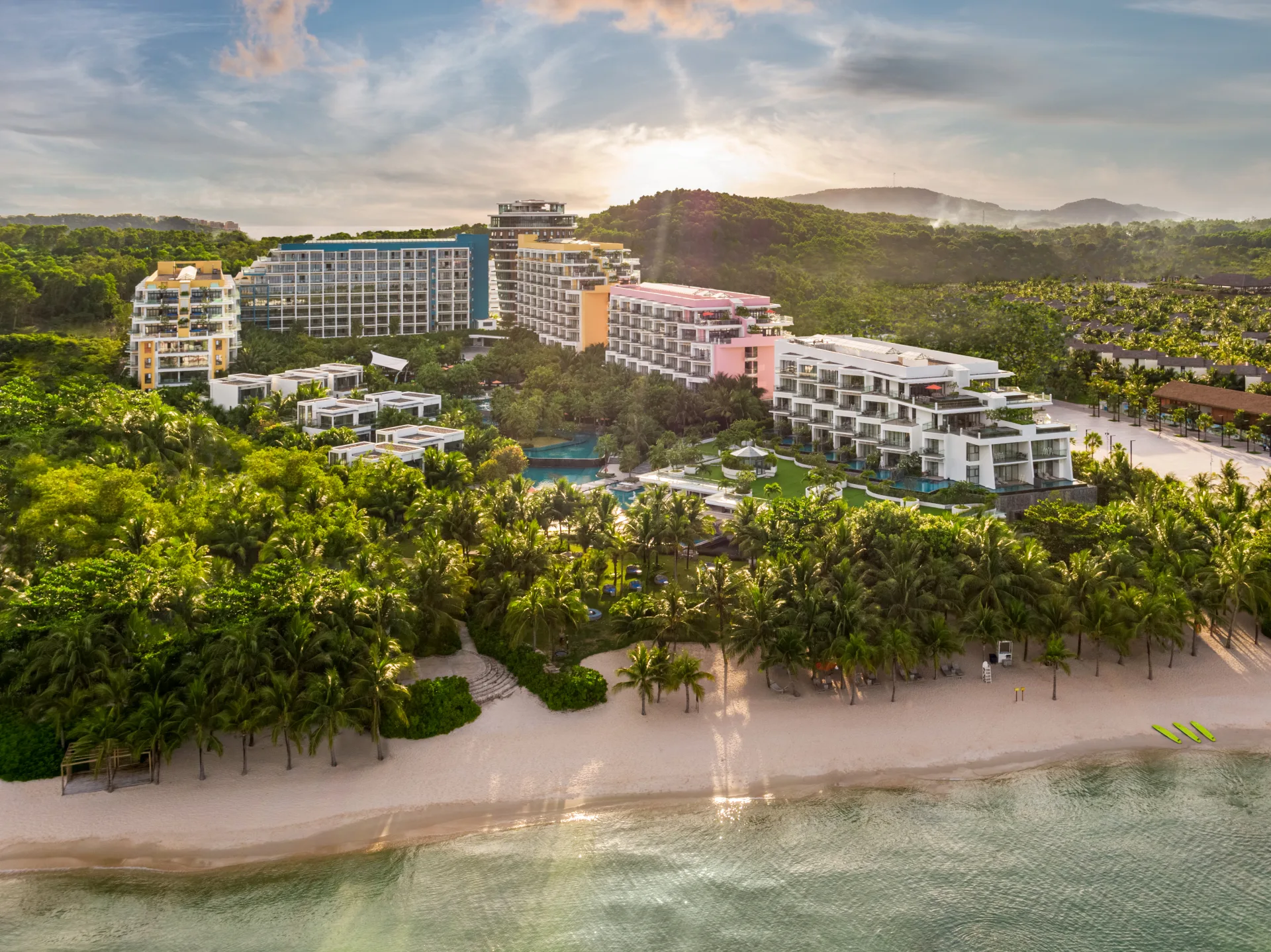 PREMIER RESIDENCES PHÚ QUỐC EMERALD BAY MANAGED BY ACCOR