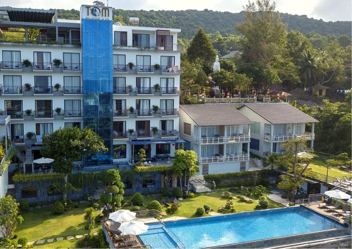 TOMHILL BOUTIQUE RESORT & SPA
