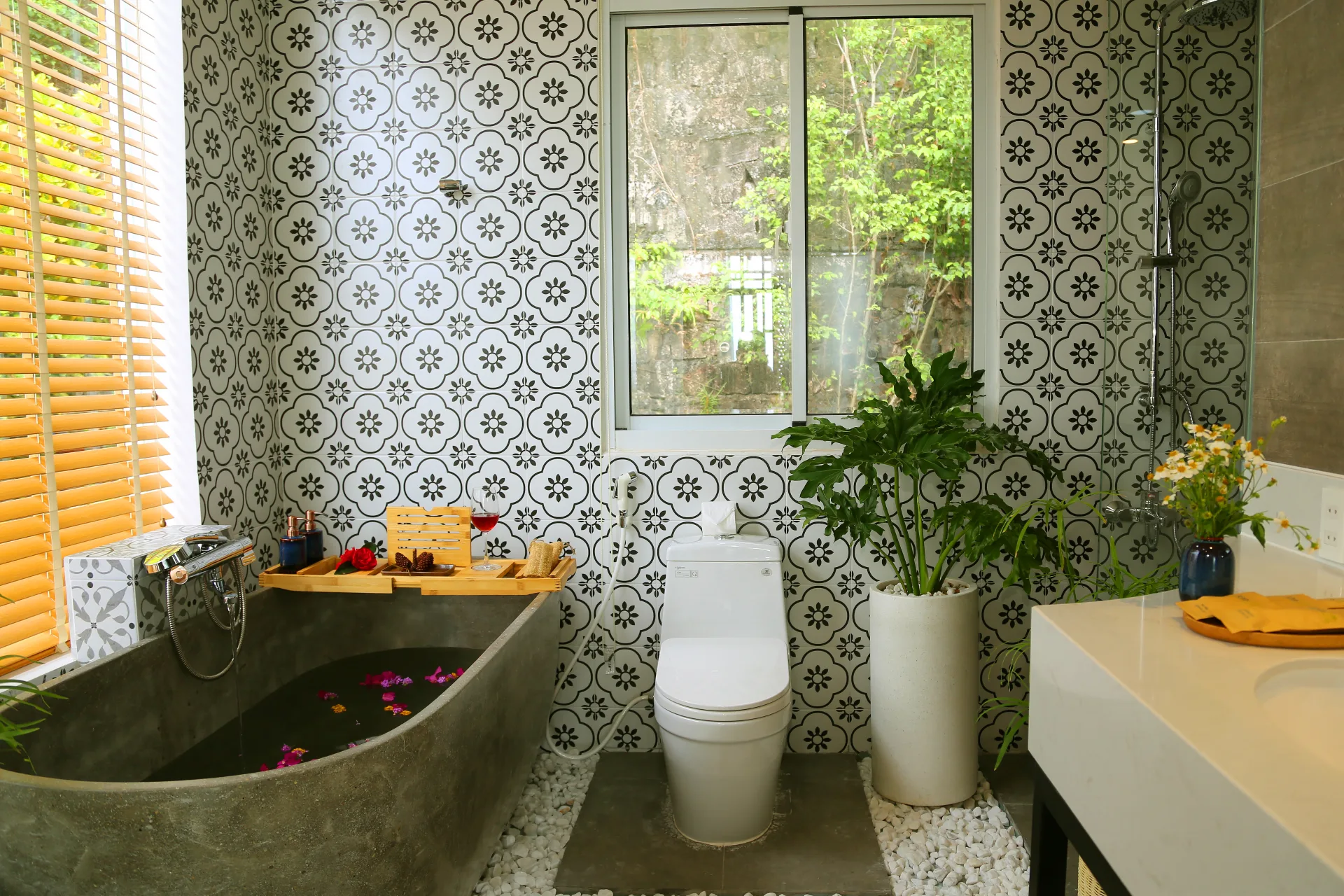 TOMHILL BOUTIQUE RESORT & SPA