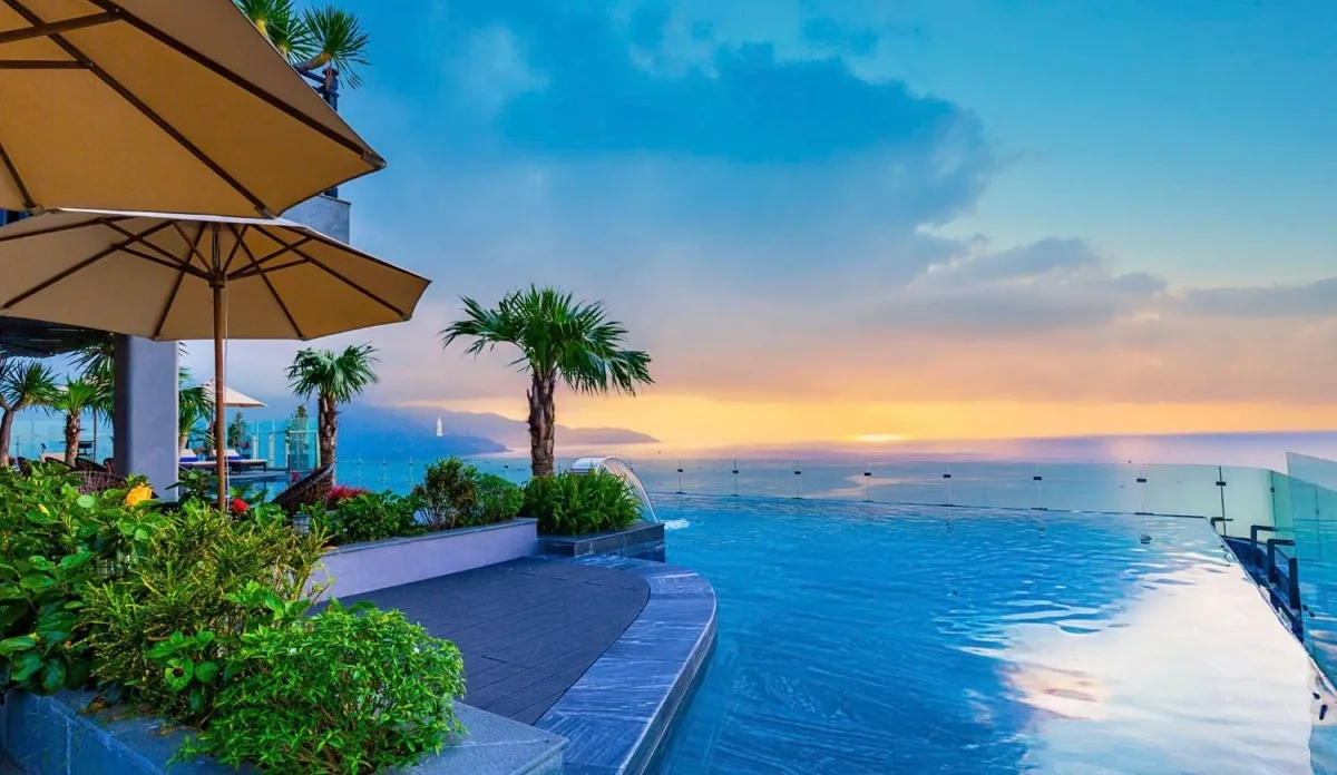 Peninsula Hotel Danang