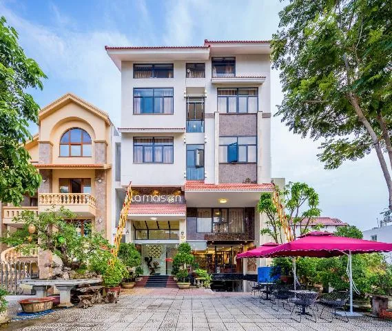 La Maison Danang Beach Hotel