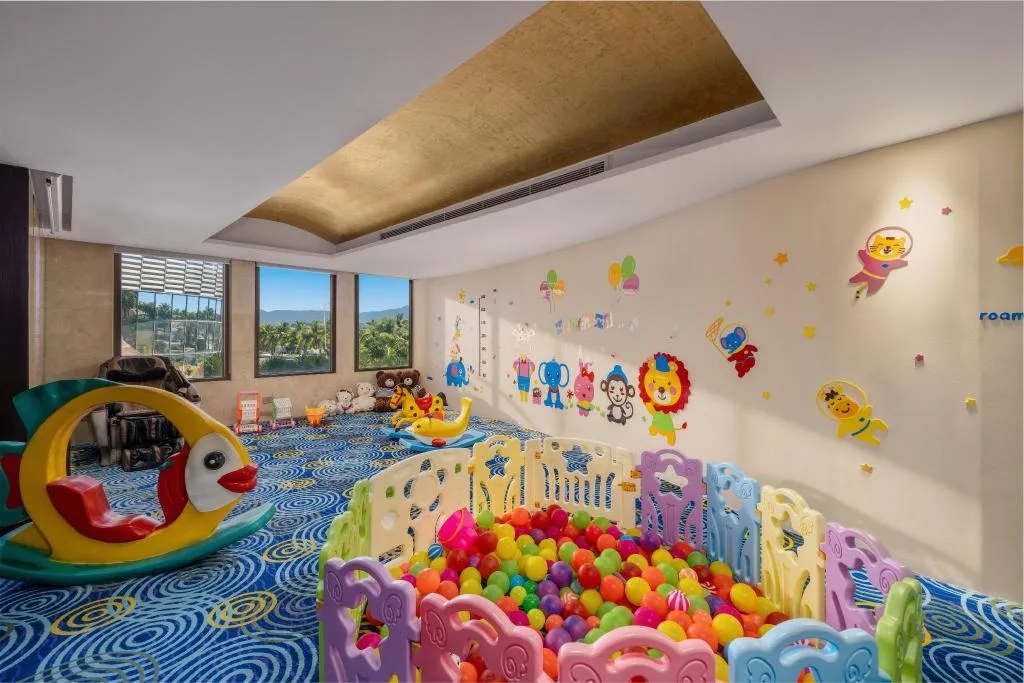 Holiday Beach Hotel Danang