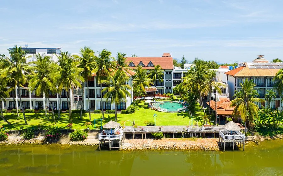 River Beach Resort & Residences