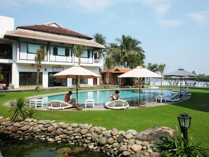 River Beach Resort & Residences