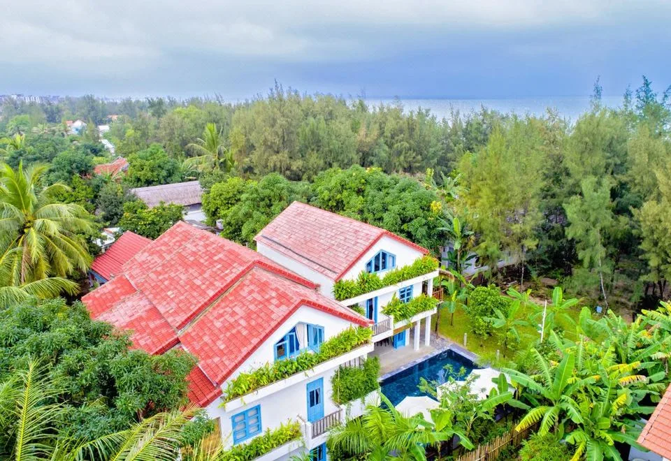 Life Beach Villa