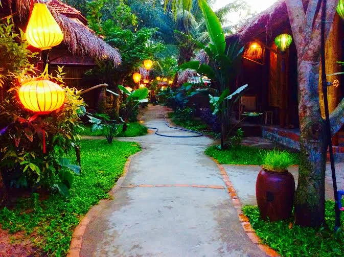 UNDER THE COCONUT TREE HOI AN HOMESTAY