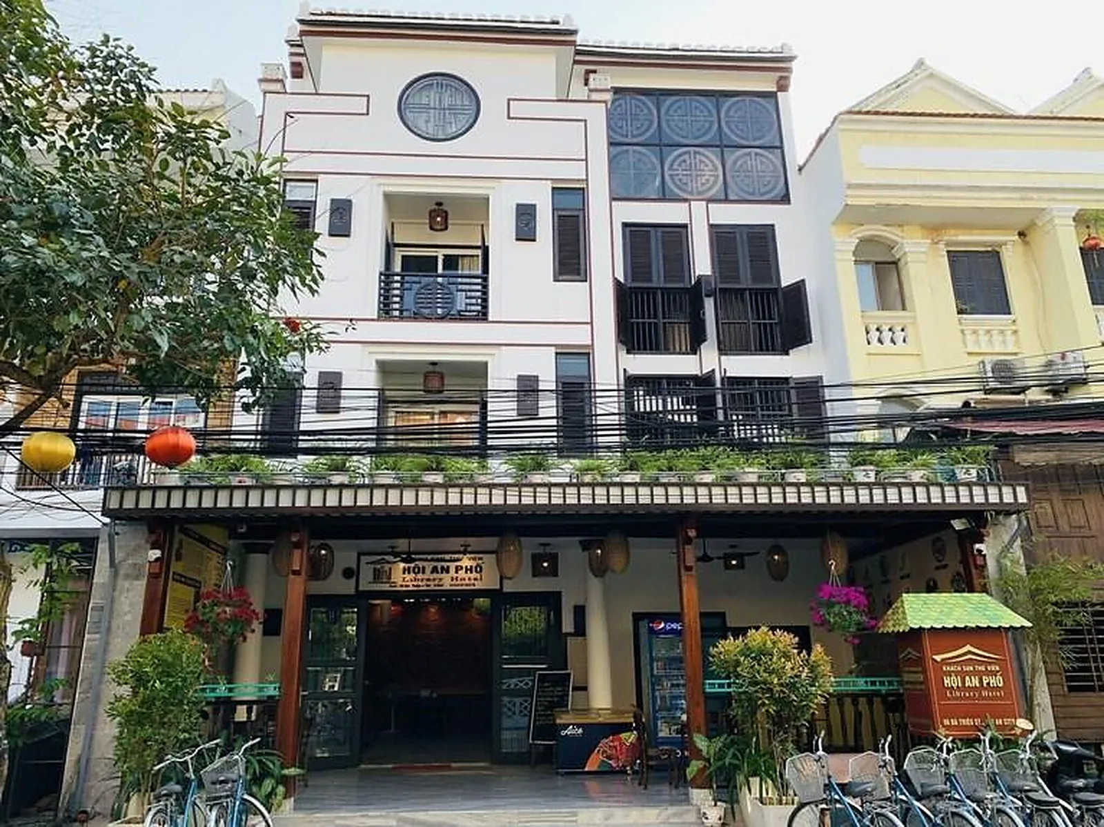 Vinh Hung Library Hotel