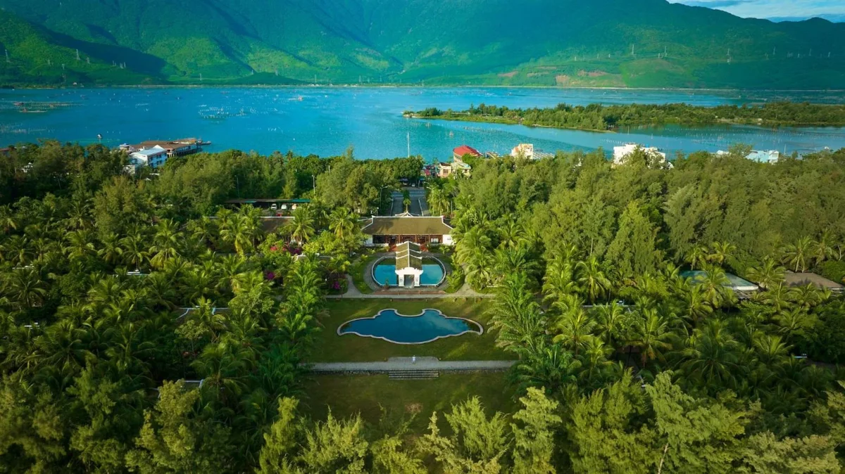 Lang Co Beach Resort