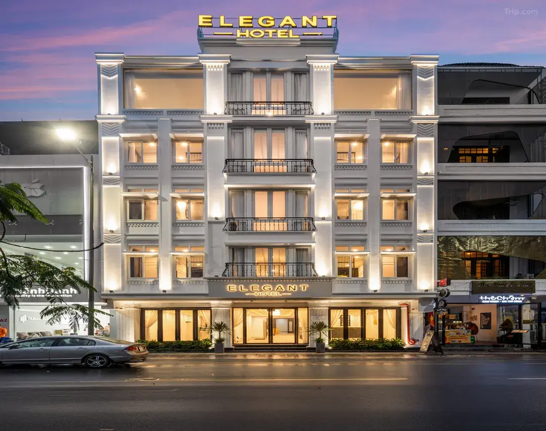 The Elegant Boutique Hue