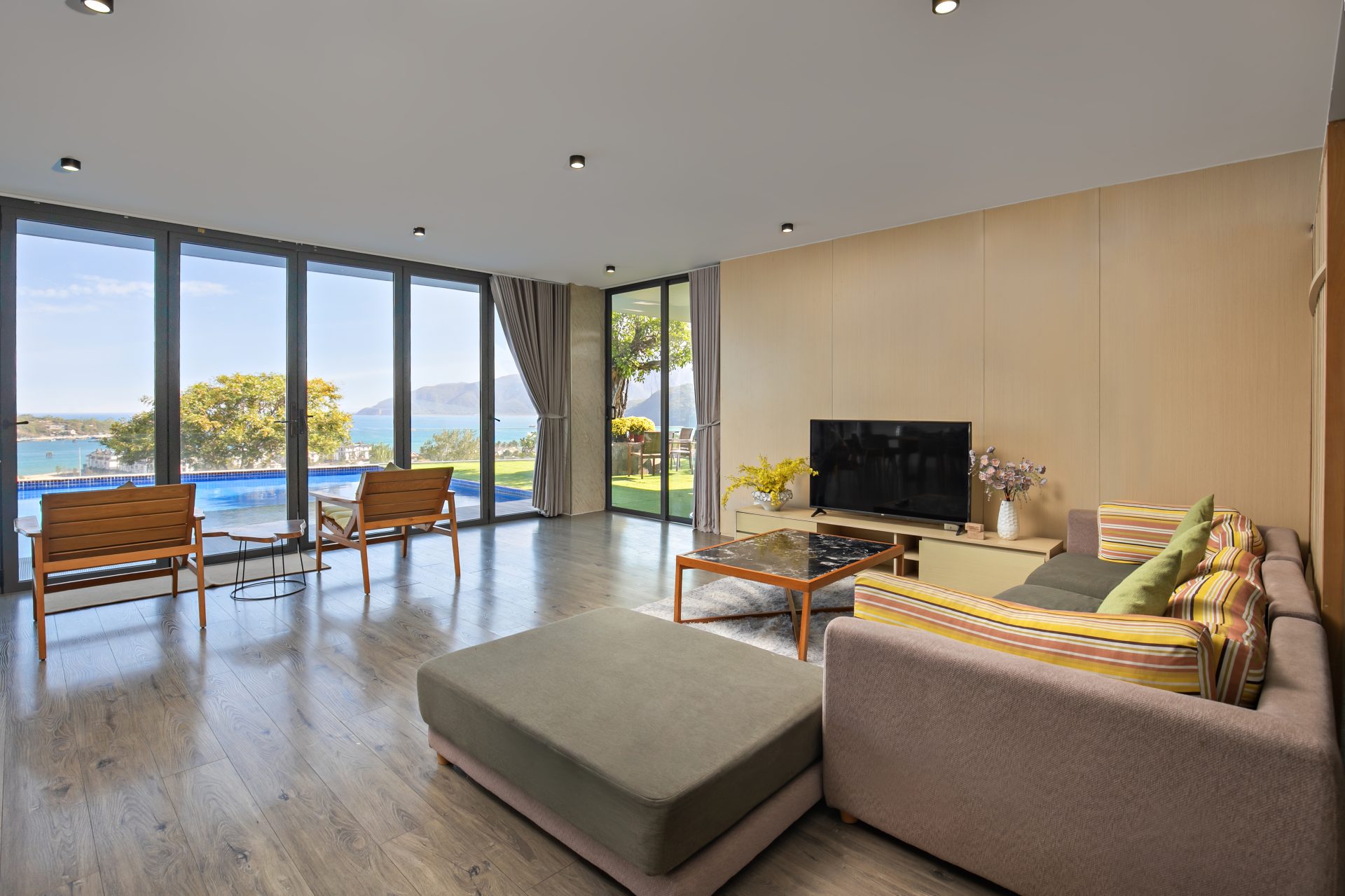 Ocean Front Villa Nha Trang B4 7PN