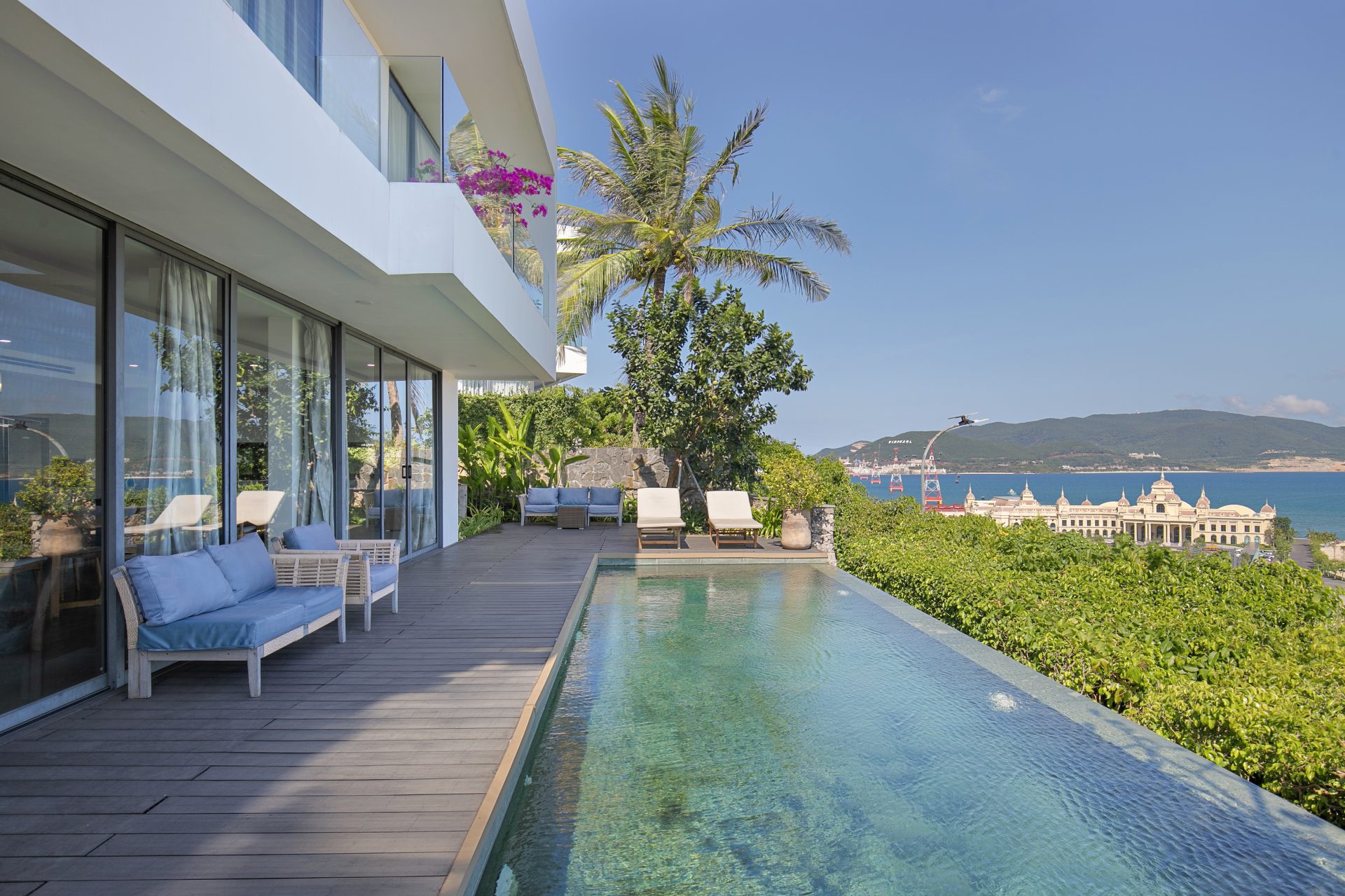 Ocean Front Villa Nha Trang B6 - 4PN