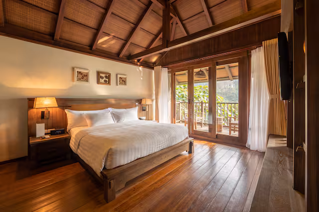 Villa with Pool 5BR