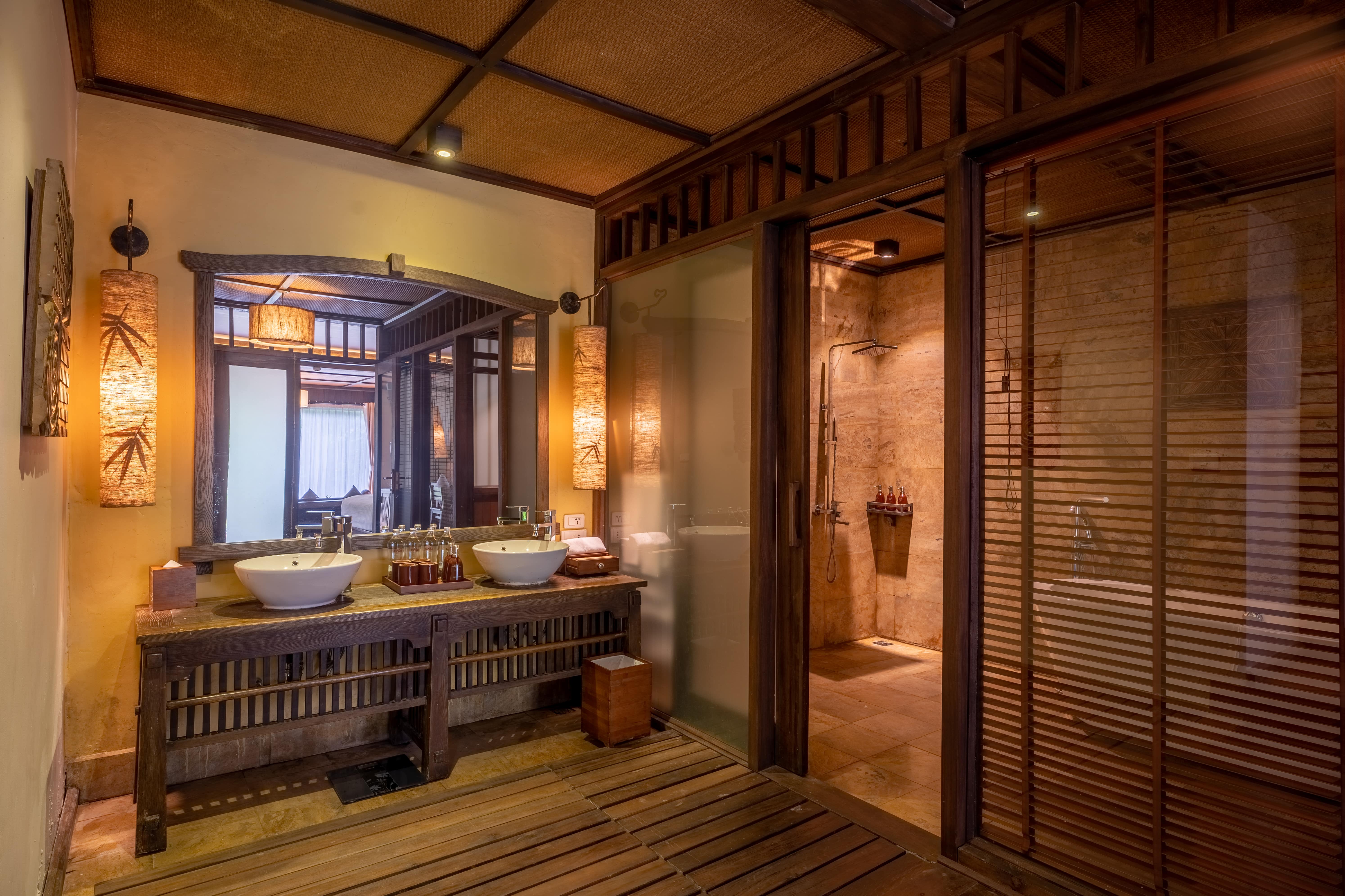 Villa with Pool 5BR