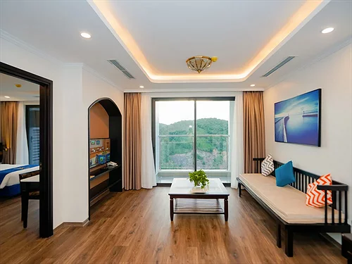 Deluxe Suite (Twin)
