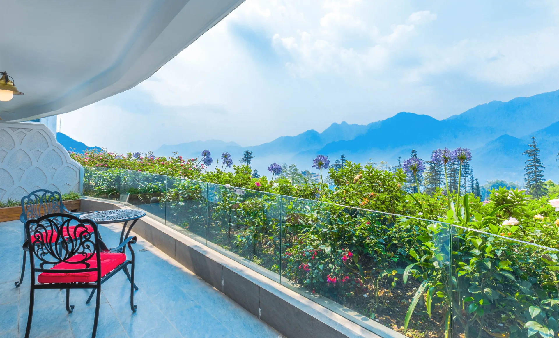 Balcony Premium Classic Mountain