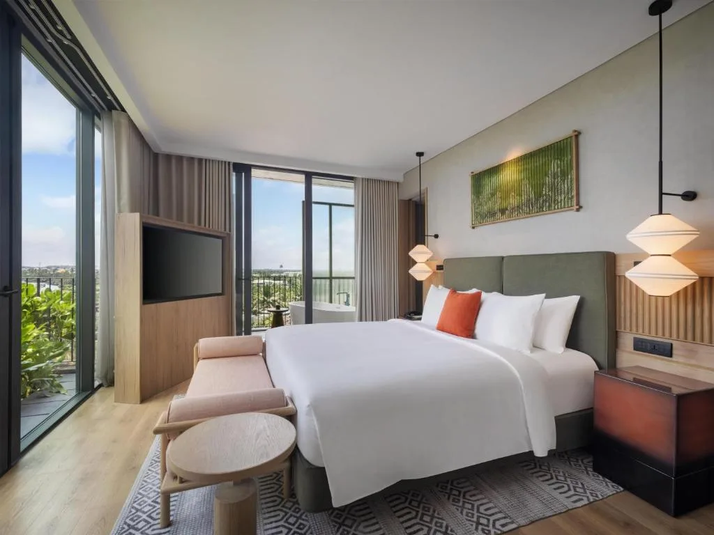 Deluxe Room with Balcony