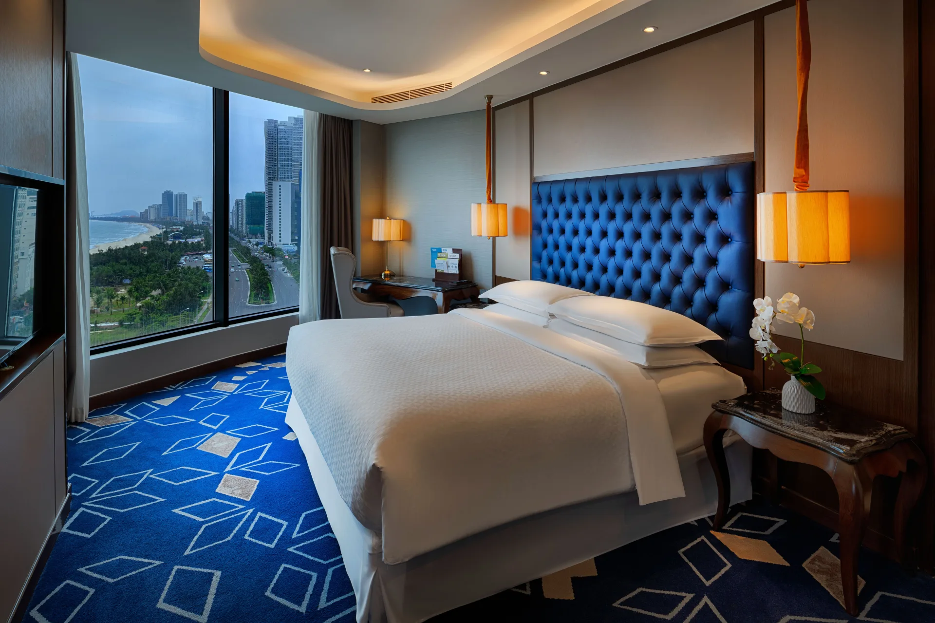 Corner Suite