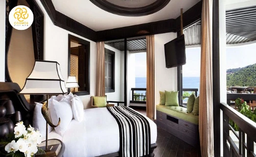 1 King Classic Panoramic Ocean view