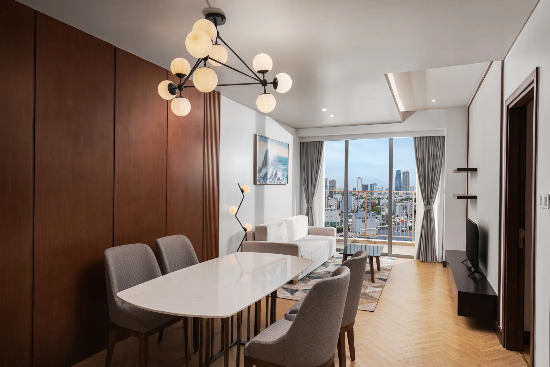 1 Bedroom Family Suite, City view
