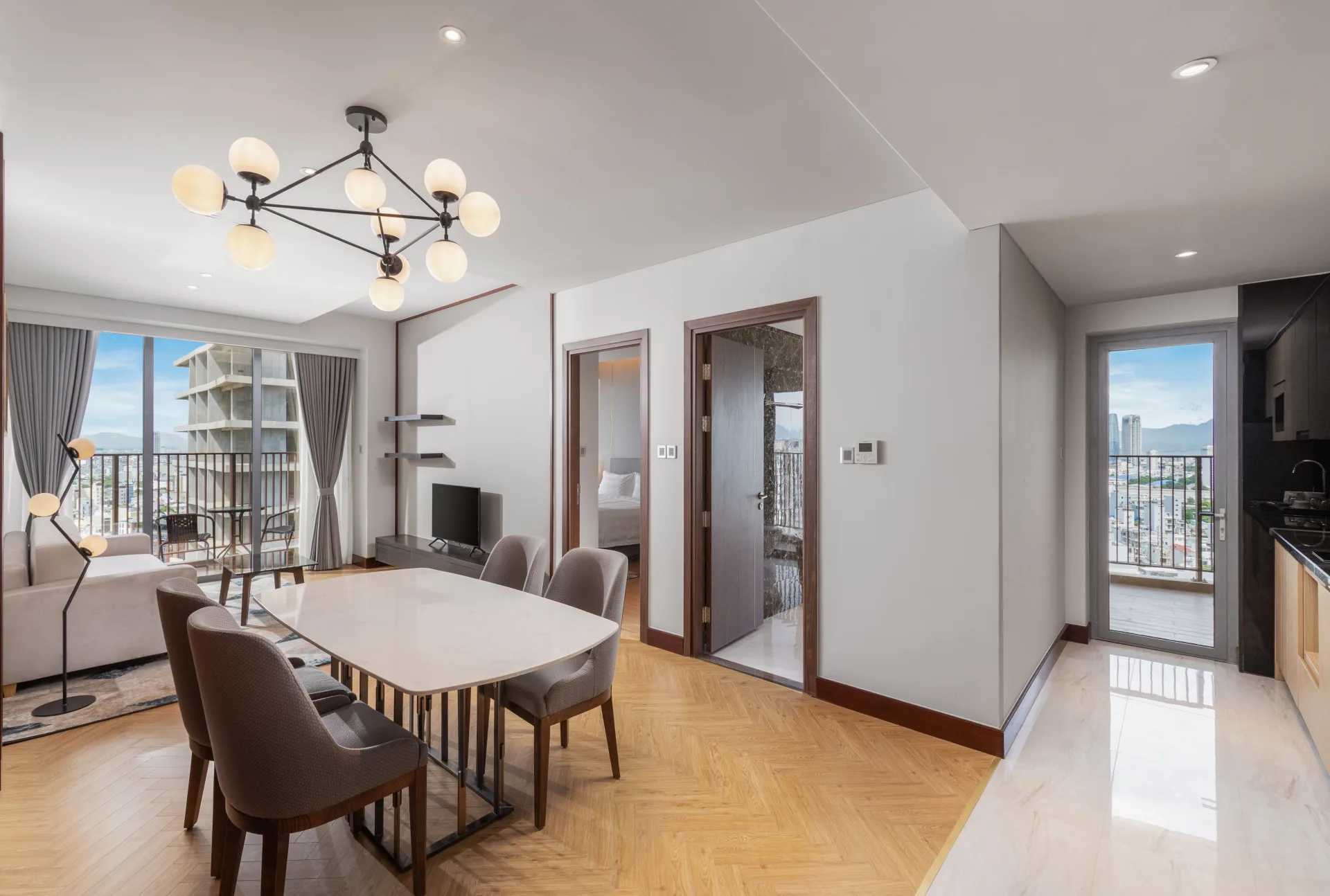 1 Bedroom Family Suite, Partial Sea view