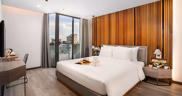 Deluxe riverview balcony