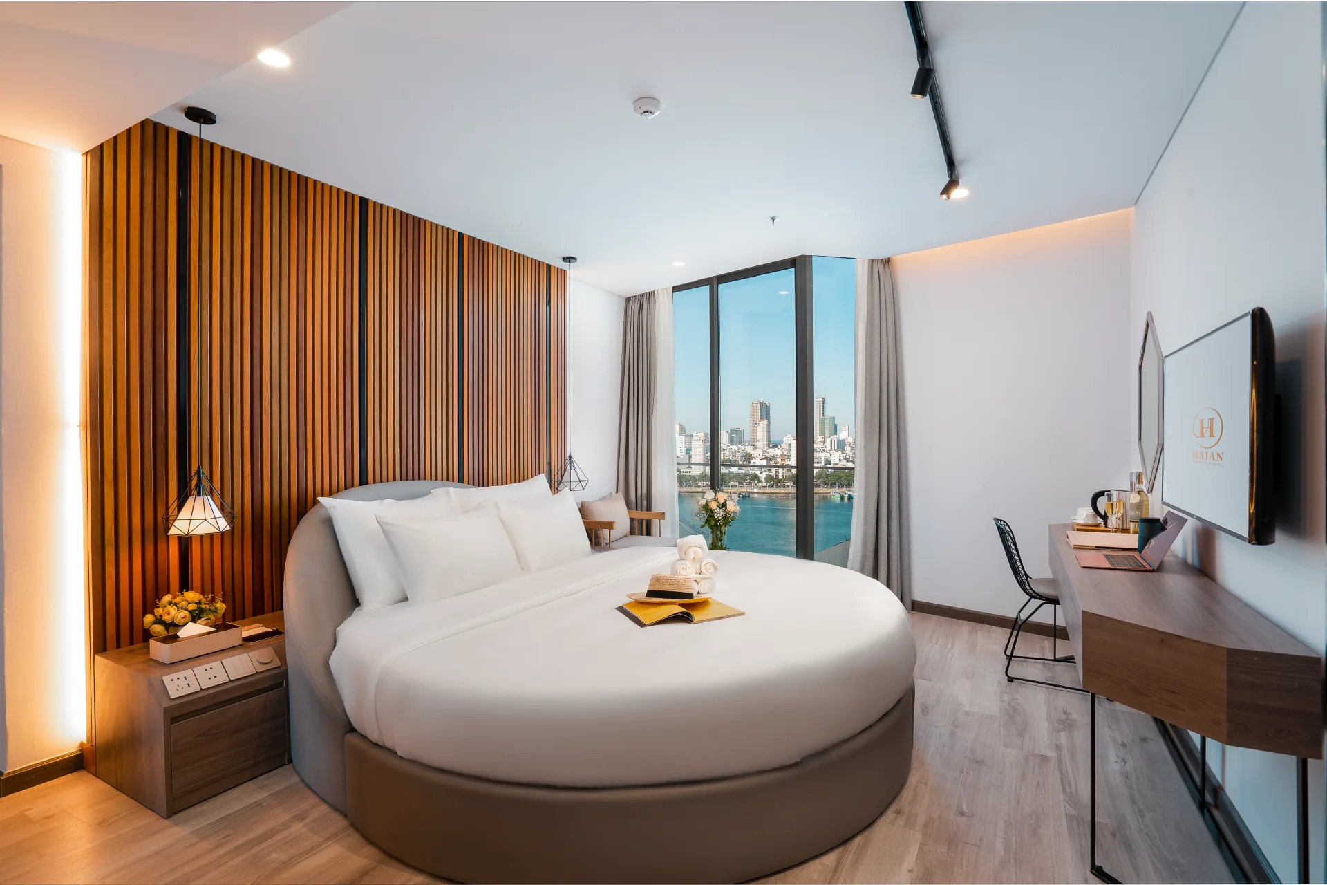 Deluxe riverfront balcony