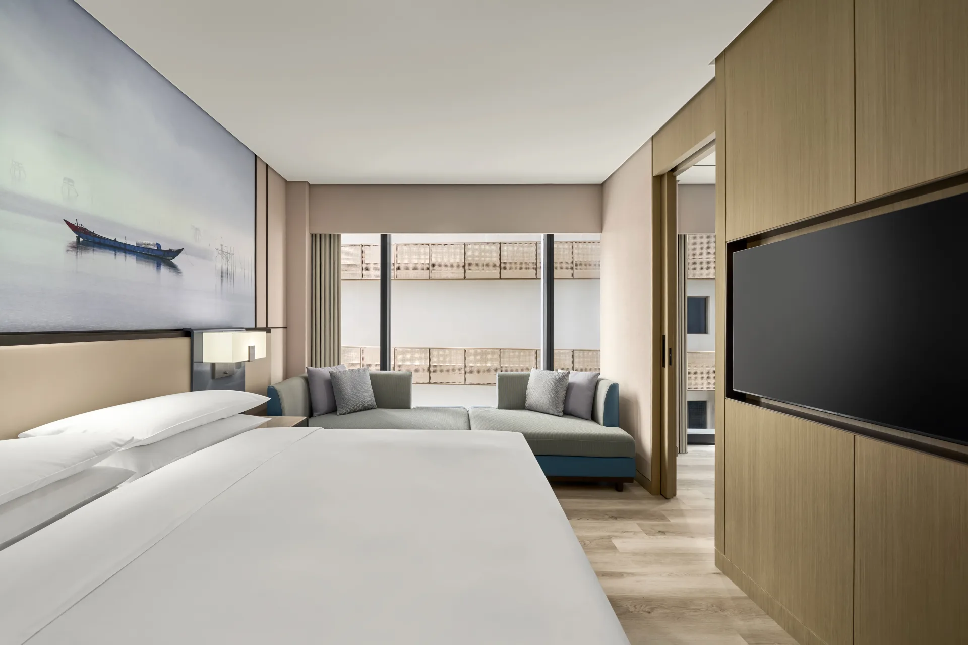 Junior Suite (King)