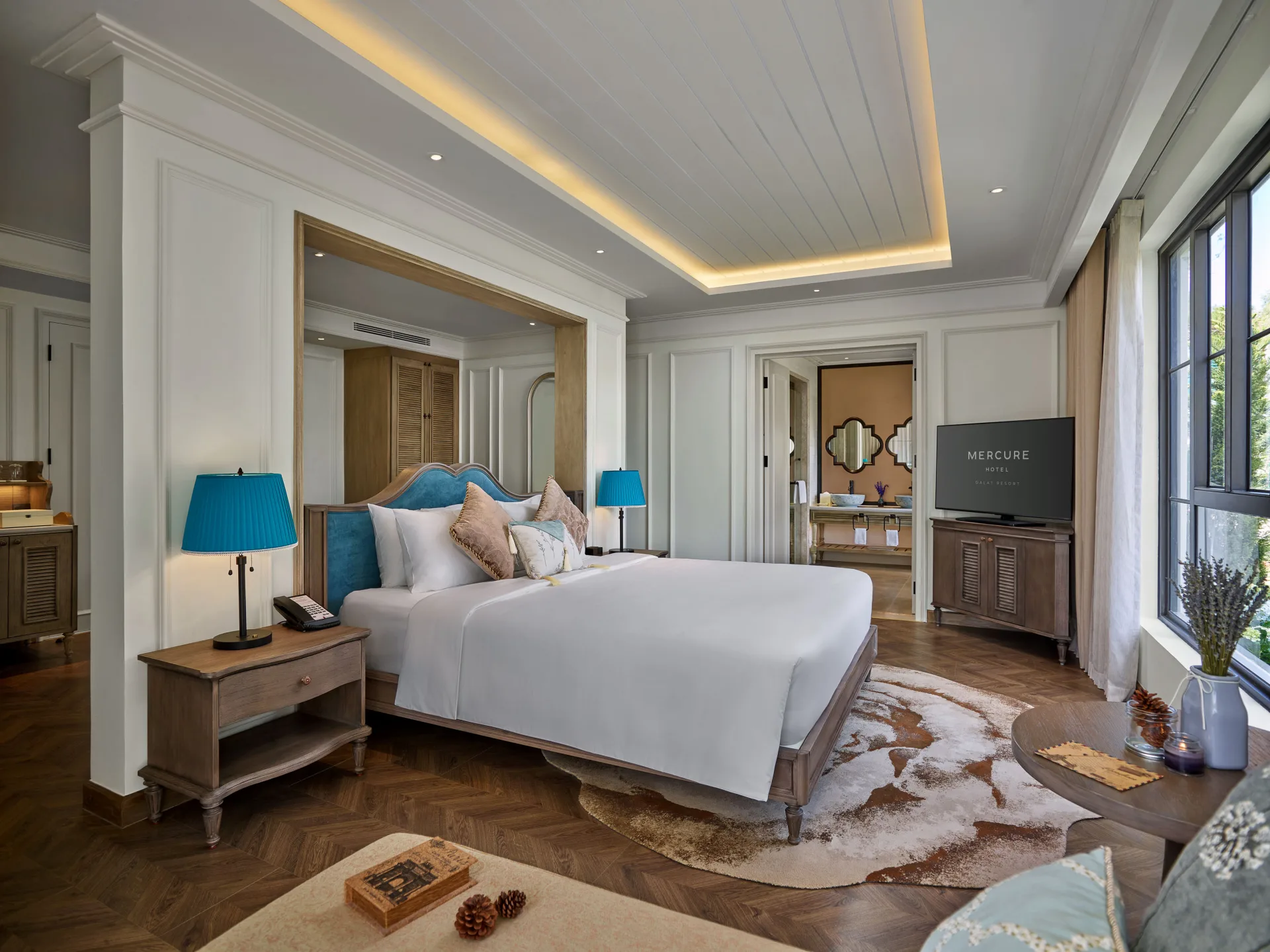 Deluxe Suite