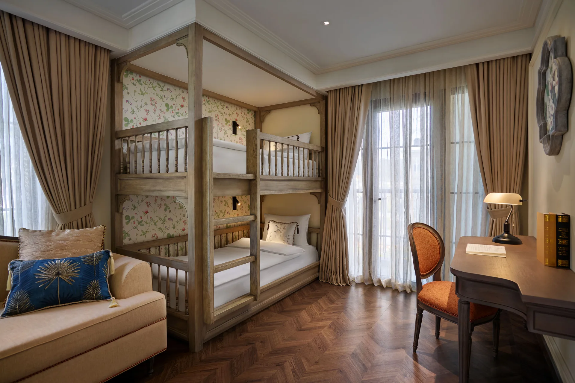 Junior Suite with balcony