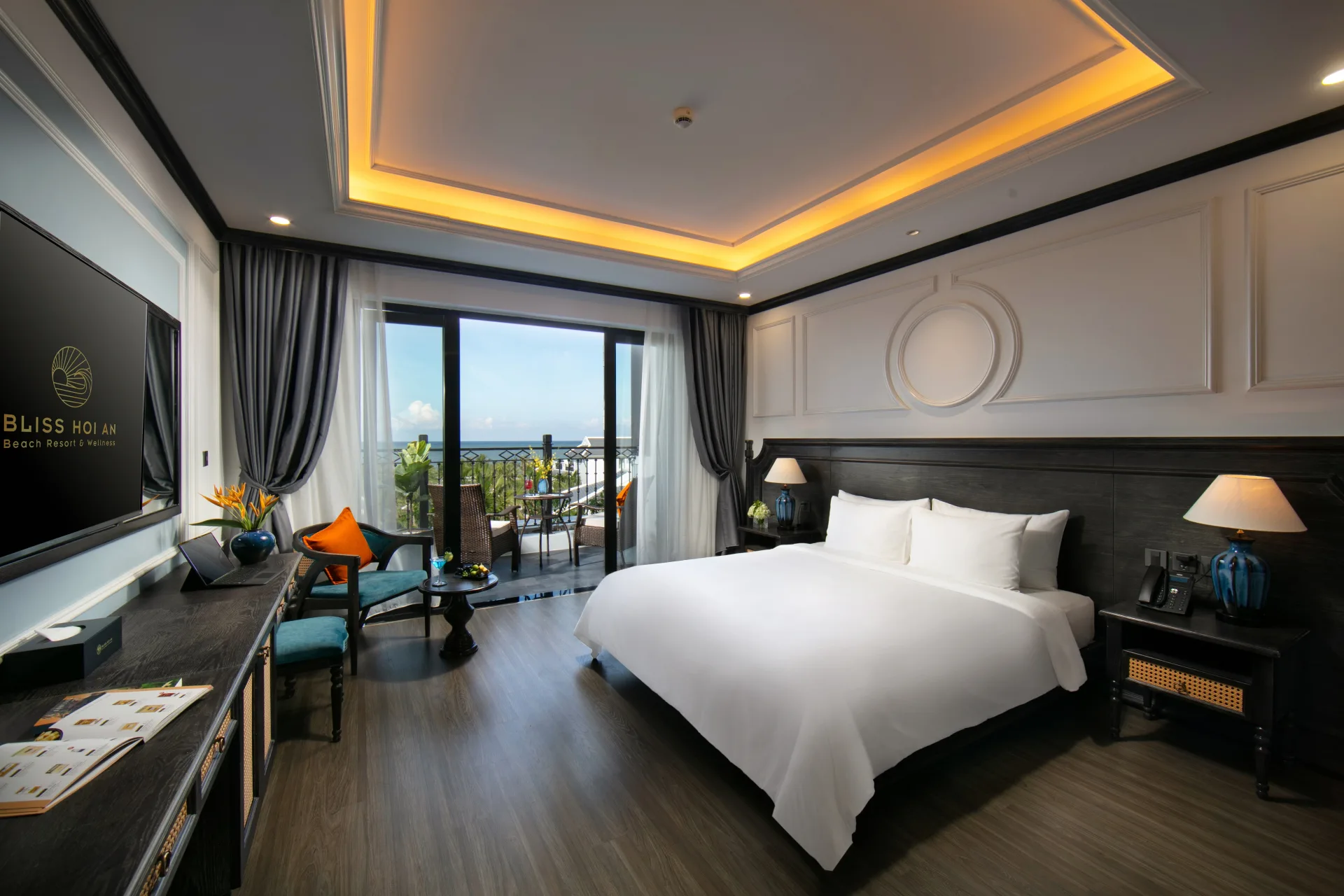 Deluxe Ocean Room