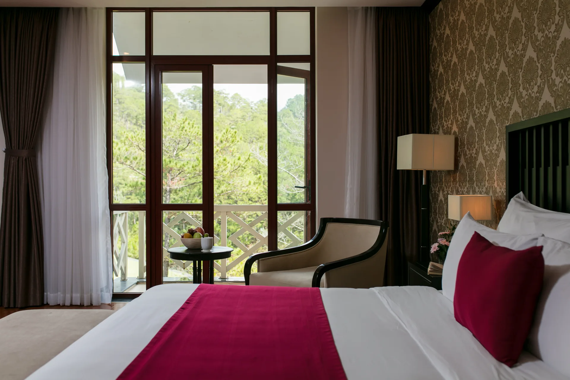 King Suite Mountain View